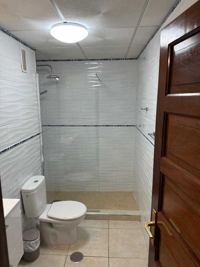 Victoria Court 2- Lovely Apartment 25 Arona  Ngoại thất bức ảnh