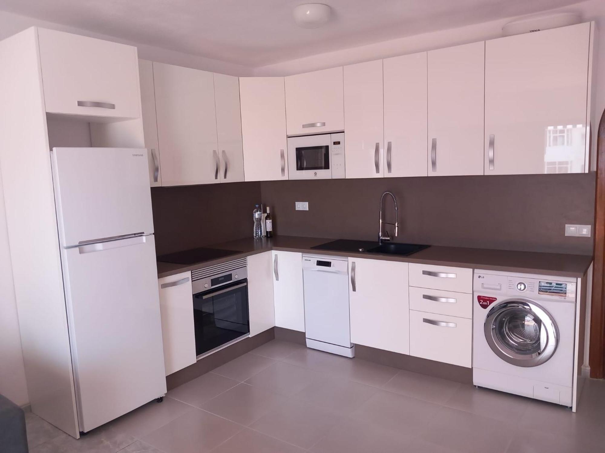 Victoria Court 2- Lovely Apartment 25 Arona  Ngoại thất bức ảnh